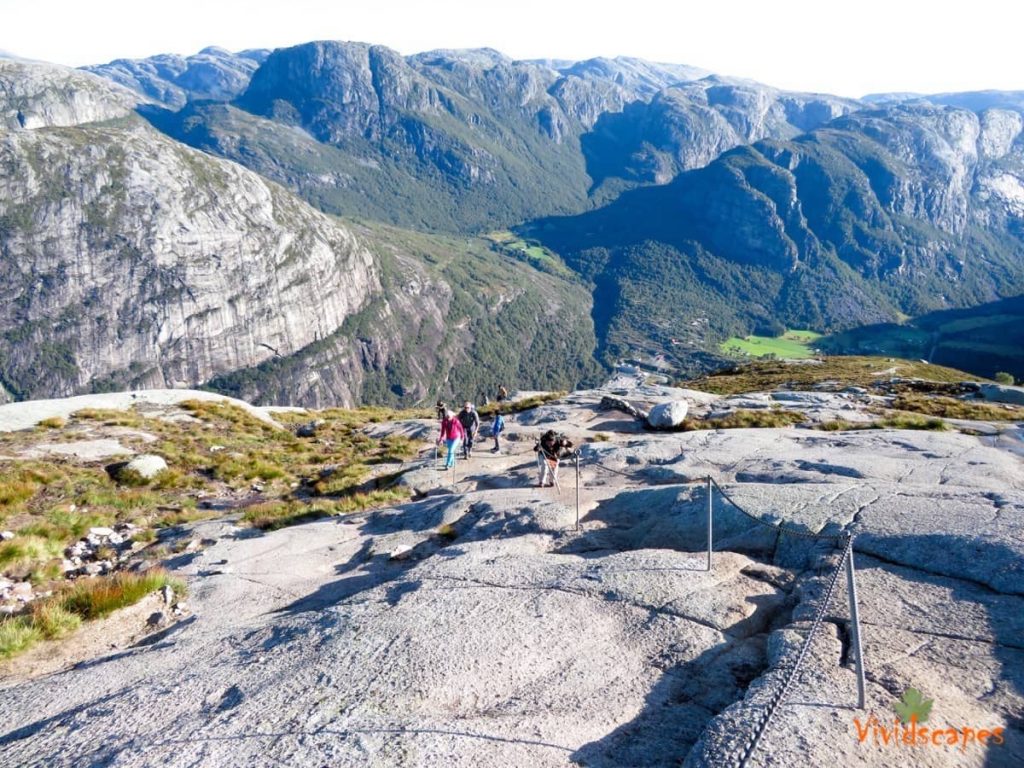 Kjeragbolten hiking terrain