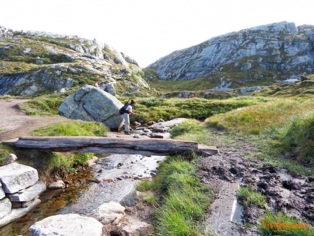 Kjeragbolten hiking terrain