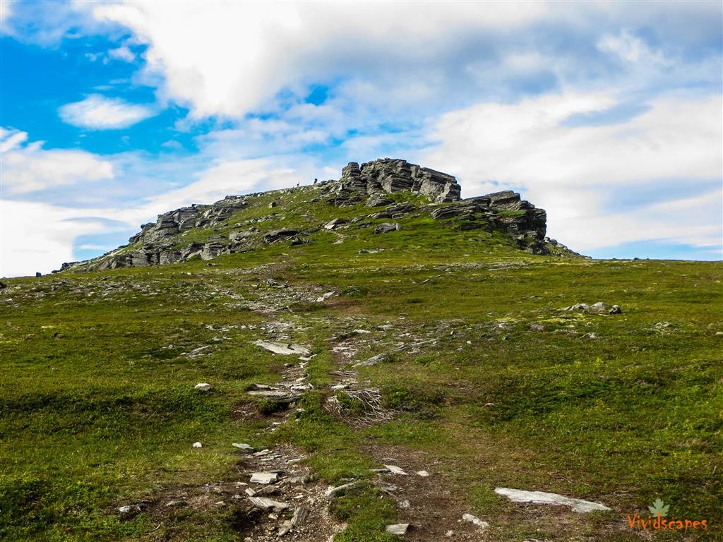 Route to the top of Sjurvarden