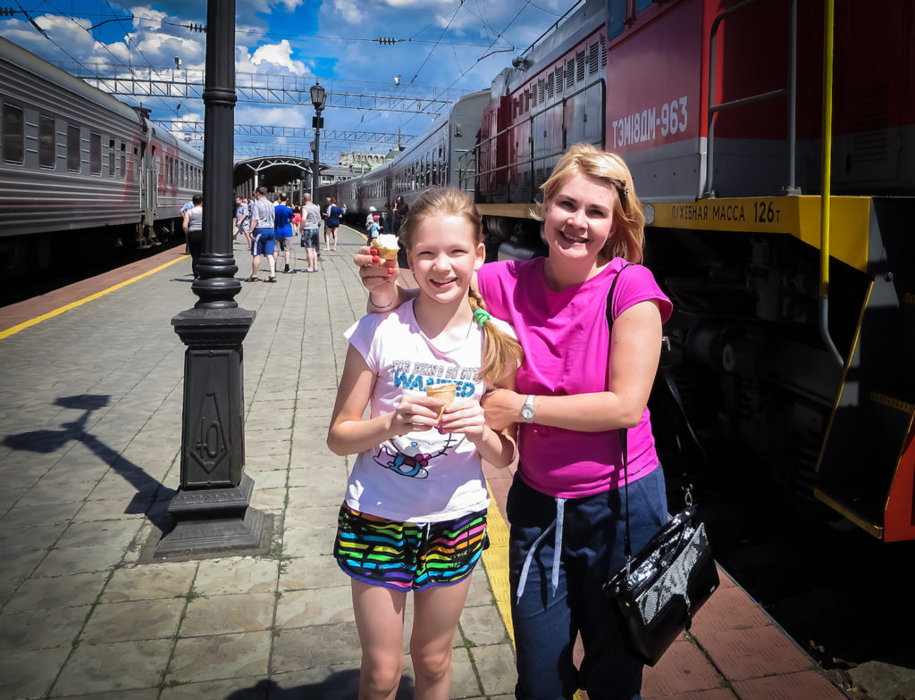 trans-siberian sharing food with travellers